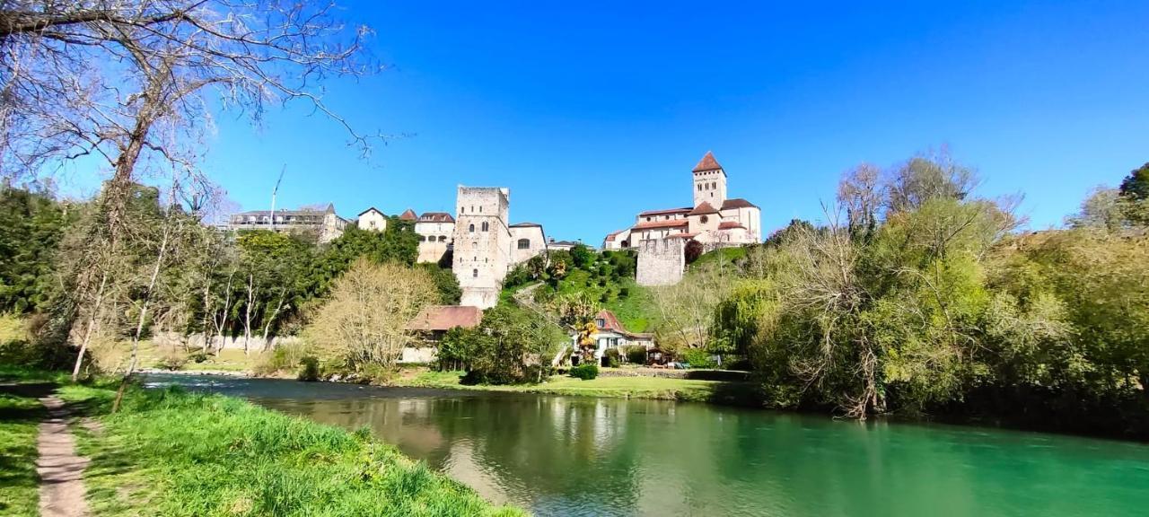 Apartament Entre Galets Sauveterre-de-Bearn Zewnętrze zdjęcie